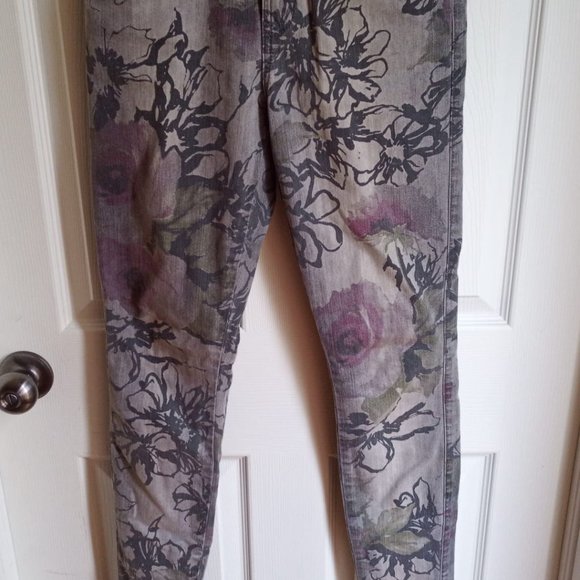 Jeans - Picture 2 of 2